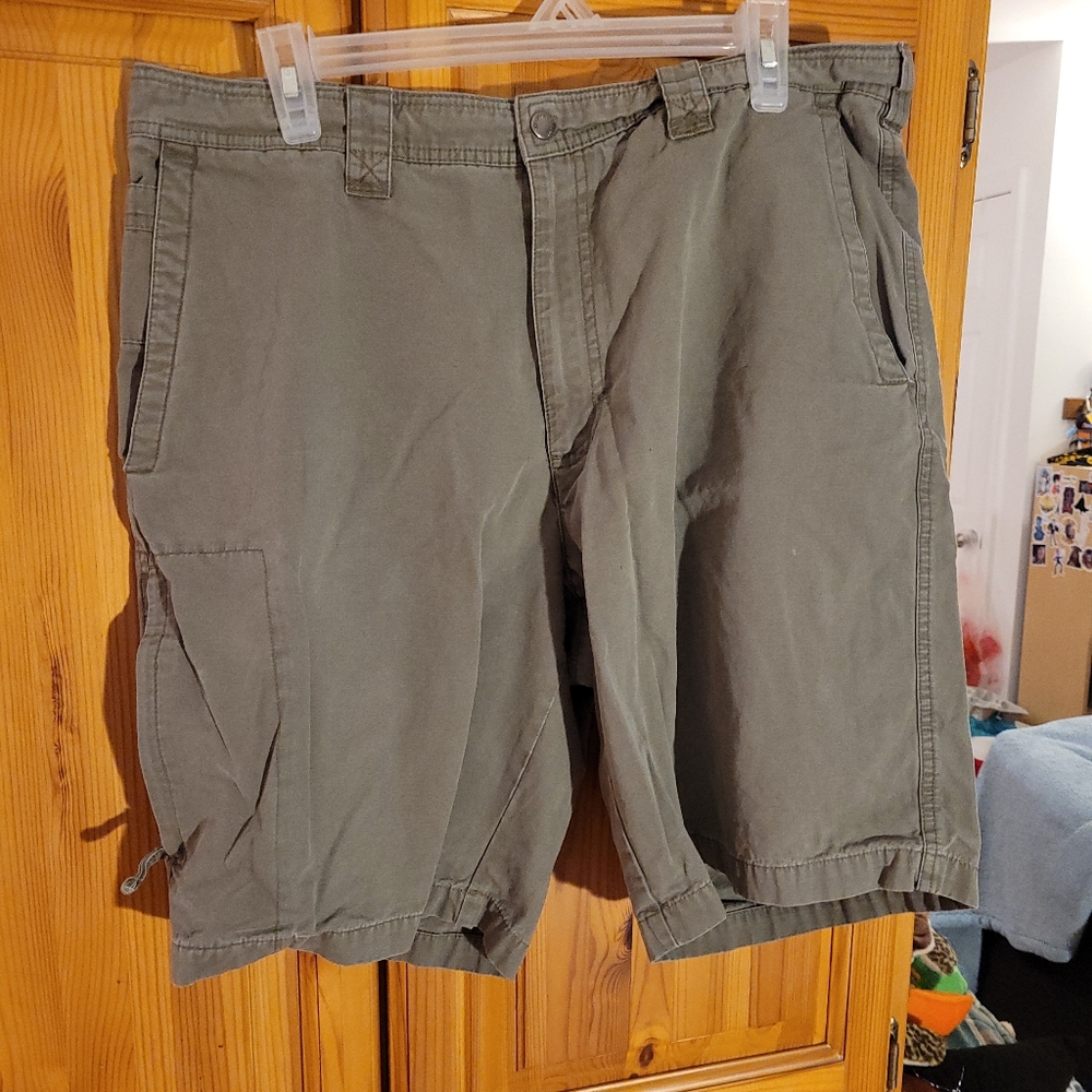 Columbia Khaki Shorts